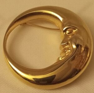 Crescent Moon Goldtone Brooch Unsigned Lapel Pin